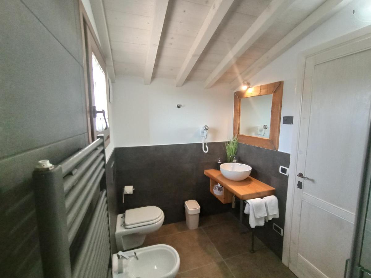 Le Zampolle B & B Cola  Luaran gambar