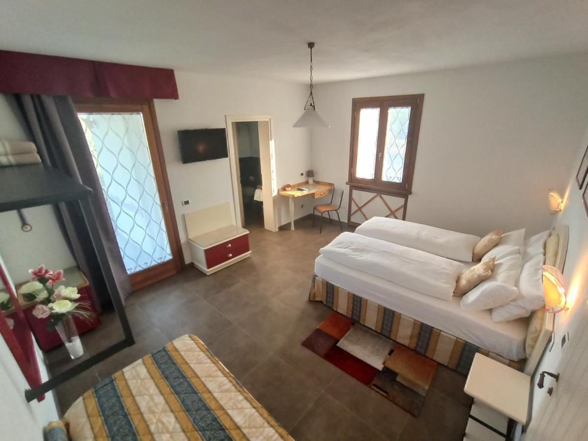 Le Zampolle B & B Cola  Luaran gambar
